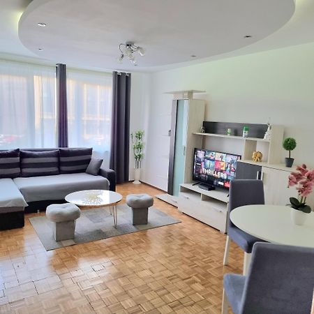 Chic Comfort 1Bdr With Landmark View - Concerthall بوخارست المظهر الخارجي الصورة